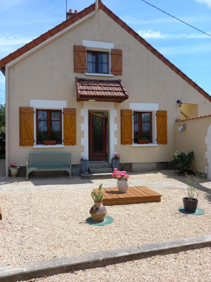 Chambres D' Hotes A Benaize Coulonges  エクステリア 写真