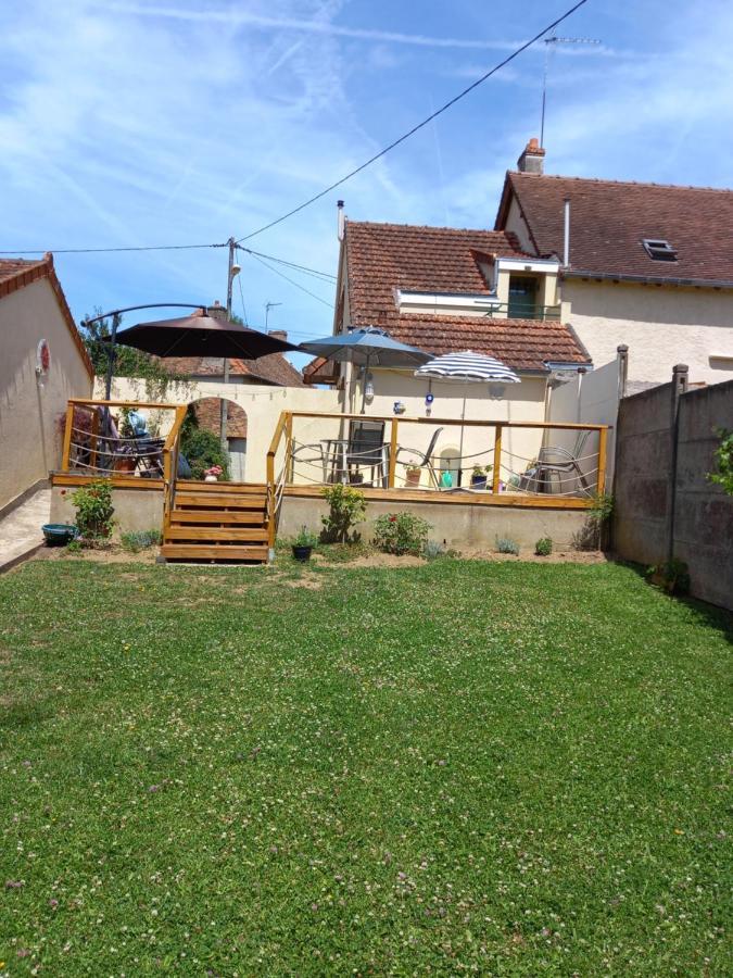 Chambres D' Hotes A Benaize Coulonges  エクステリア 写真