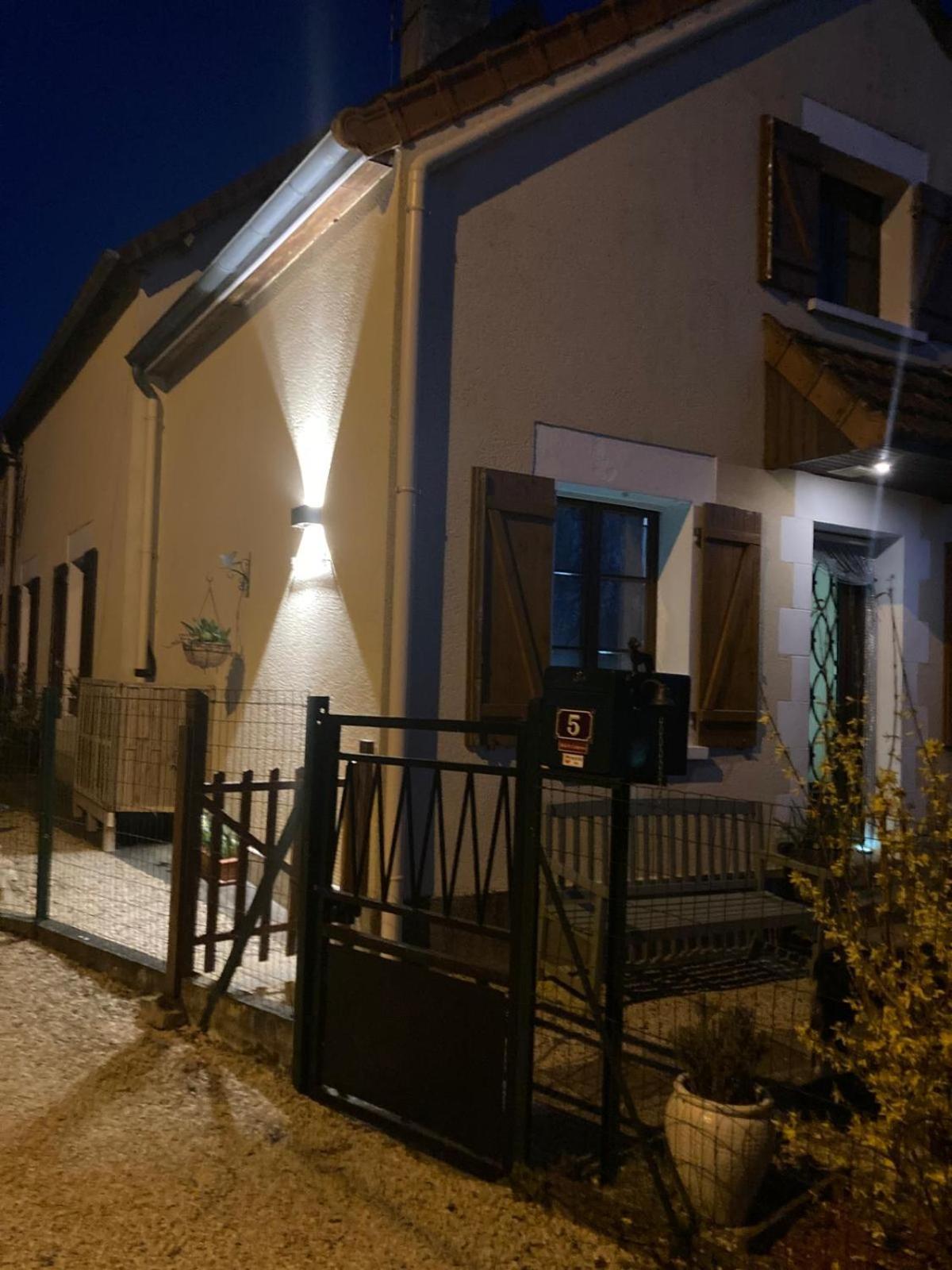 Chambres D' Hotes A Benaize Coulonges  エクステリア 写真
