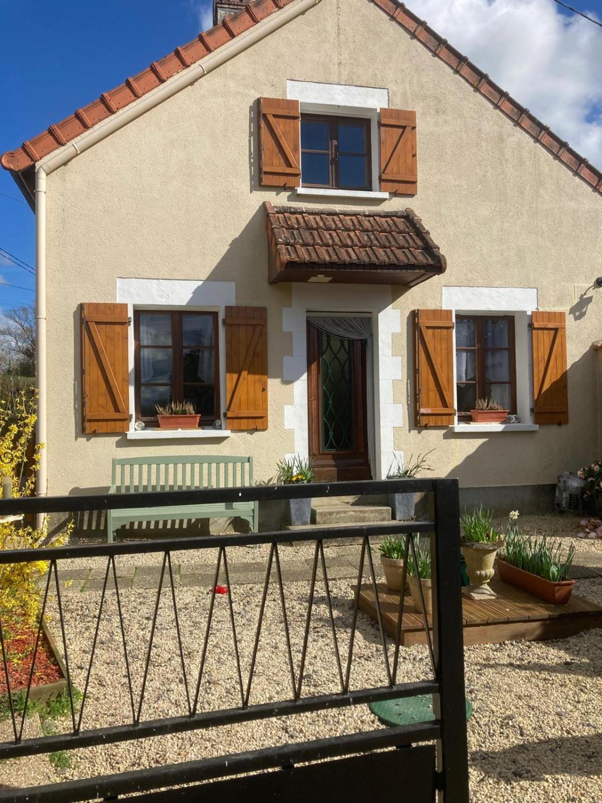 Chambres D' Hotes A Benaize Coulonges  エクステリア 写真